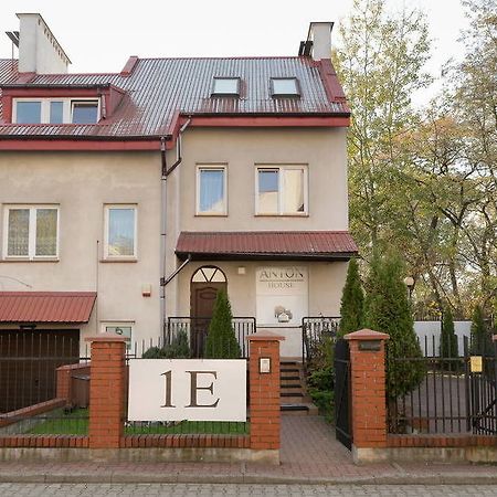 Anton House Hotel Warschau Buitenkant foto